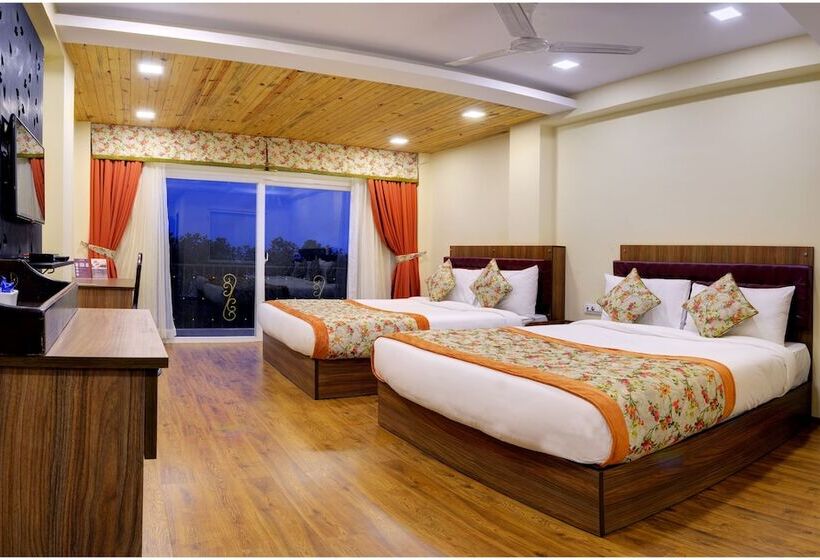 패밀리 룸 산 전망, Summit Barsana Resort & Spa