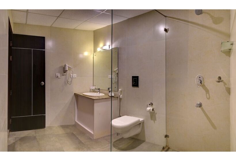 패밀리 룸, Summit Namnang Courtyard & Spa Near Mg Marg
