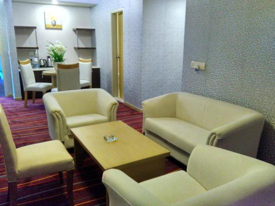 سوییت لوکس, Maha Bodhi Hotel.resort.convention Centre