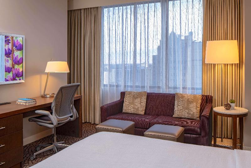חדר דחוקס עם מיטת קינג, Hilton Garden Inn Downtown Dallas
