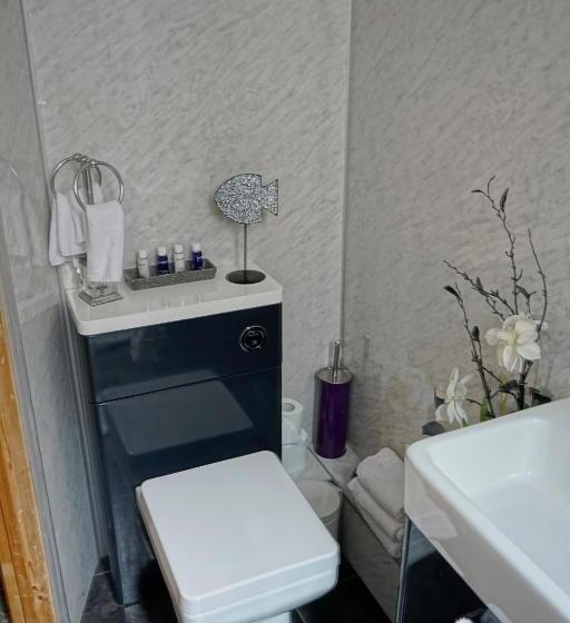اتاق اکونومی یک تخته, Cartref Guest House