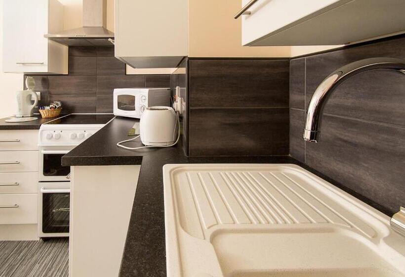 Апартаменты Deluxe 1 Спальня, Heywood Hall