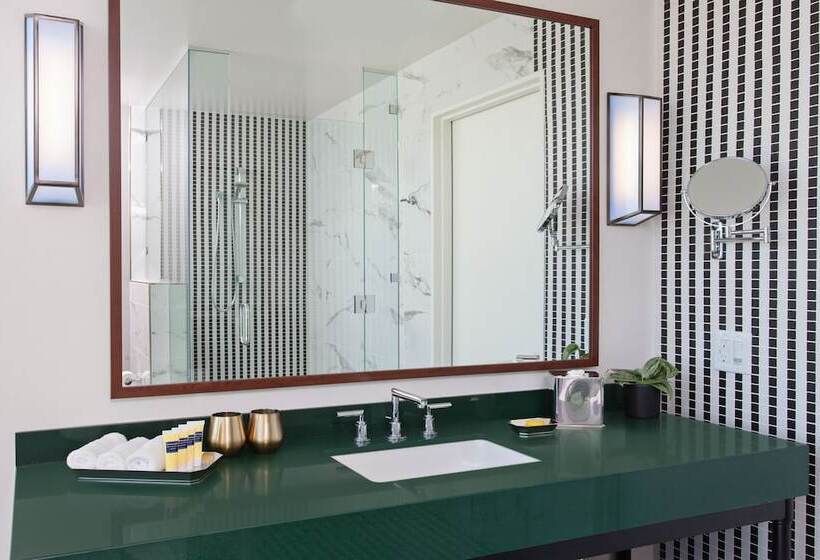 Номер Стандарт Адаптированный для Инвалидов, Indigo   Los Angeles Downtown, An Ihg