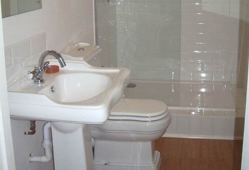Номер Стандарт, The Thirsty Scholar