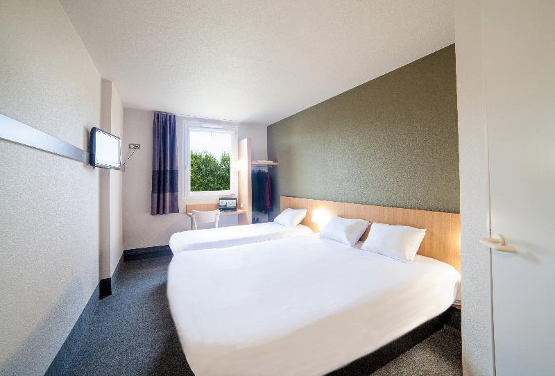 Номер Стандарт Трехместный, B&b Hotel Marne La Vallée Bussy Saint Georges