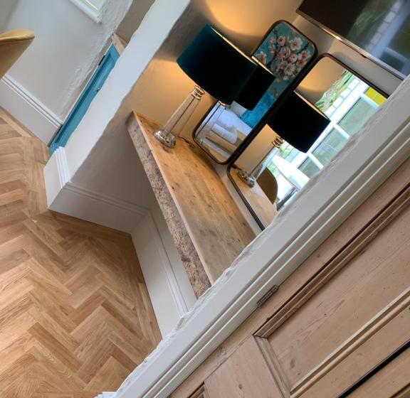 Люкс Deluxe Кровать Кинг, Bradleigh Lodge