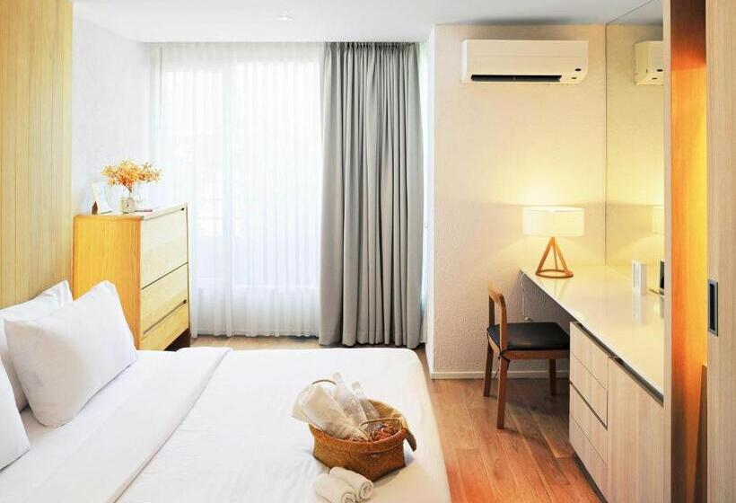 Люкс Superior, Balcony Seaside Sriracha Hotel & Serviced Apartments