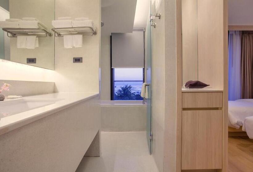 Люкс 2 Спальни, Balcony Seaside Sriracha Hotel & Serviced Apartments