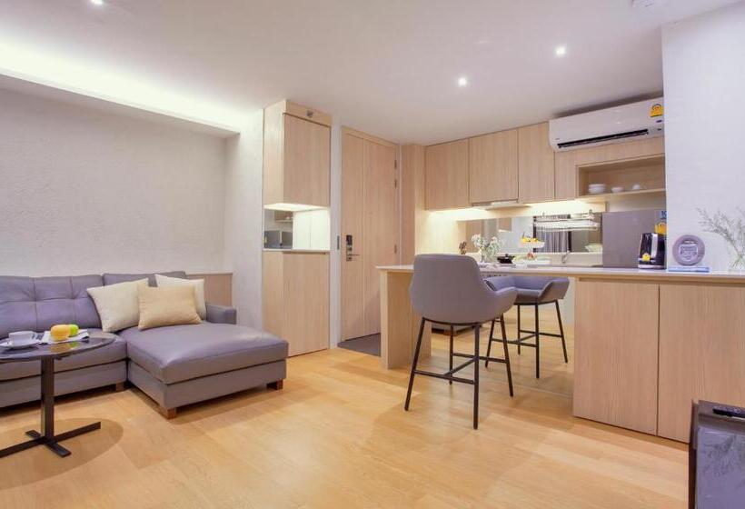 Люкс Deluxe Вид на Море, Balcony Seaside Sriracha Hotel & Serviced Apartments