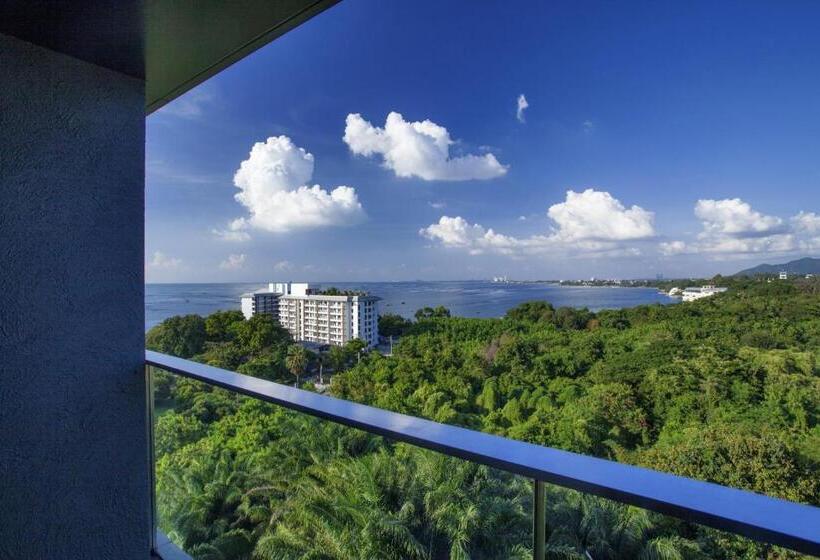 Люкс Повышенной Комфортности, Balcony Seaside Sriracha Hotel & Serviced Apartments