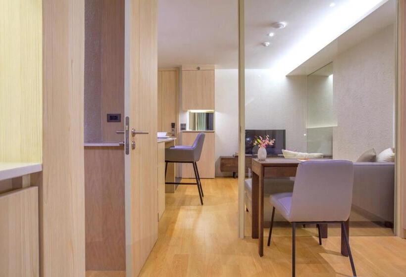 Люкс Повышенной Комфортности, Balcony Seaside Sriracha Hotel & Serviced Apartments