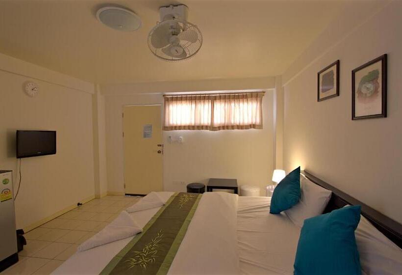 스탠다드 룸, Charn Residence
