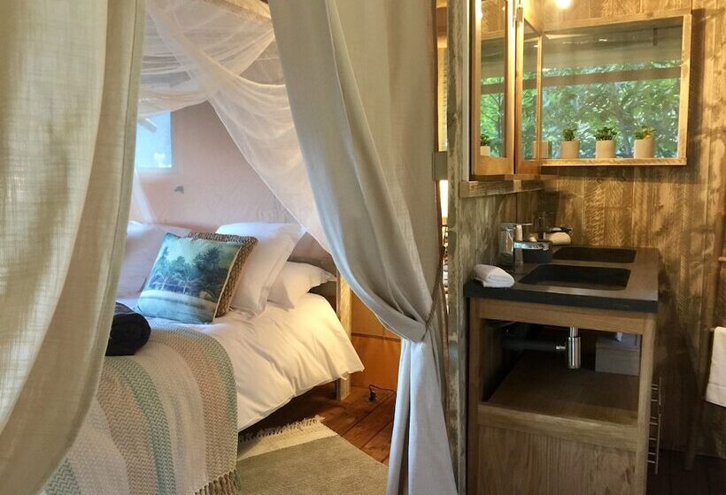 Deluxe Tent, Domaine De Chalvêches Hôtel Spa 4