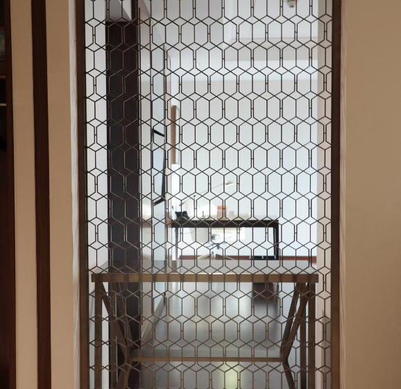 سوئیت کلاب, Sheraton Shanghai Jiading