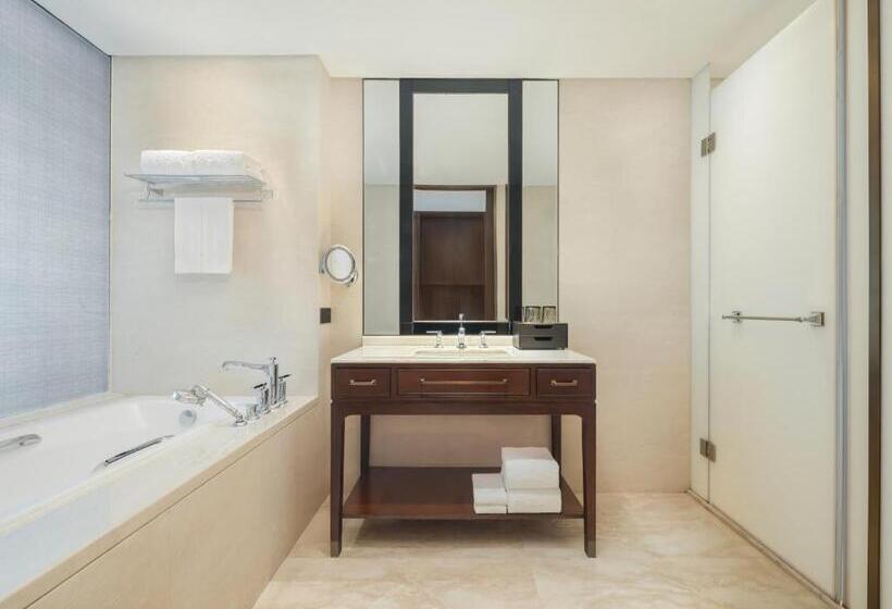 اتاق لوکس با تخت بزرگ, Sheraton Shanghai Jiading