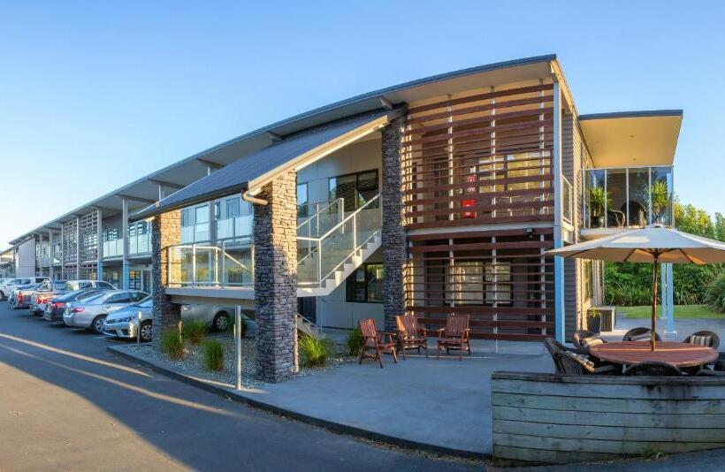 산 전망 스위트, Amity Court Motel