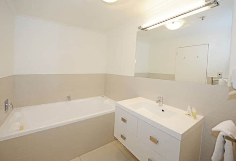 Апартаменты Deluxe 1 Спальня Вид на Море, Belle Mer Beach Front Apartments
