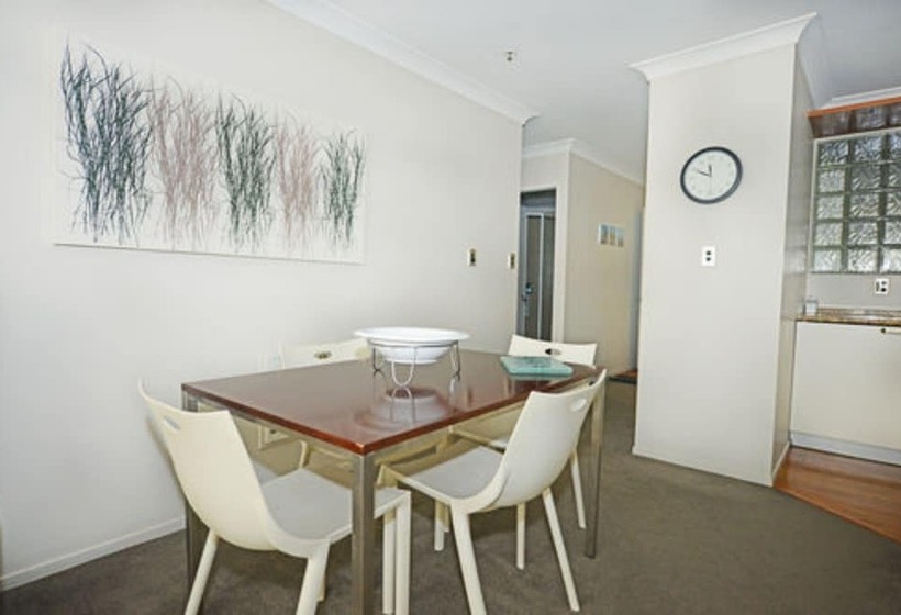 Апартаменты 2 Спальни, Belle Mer Beach Front Apartments