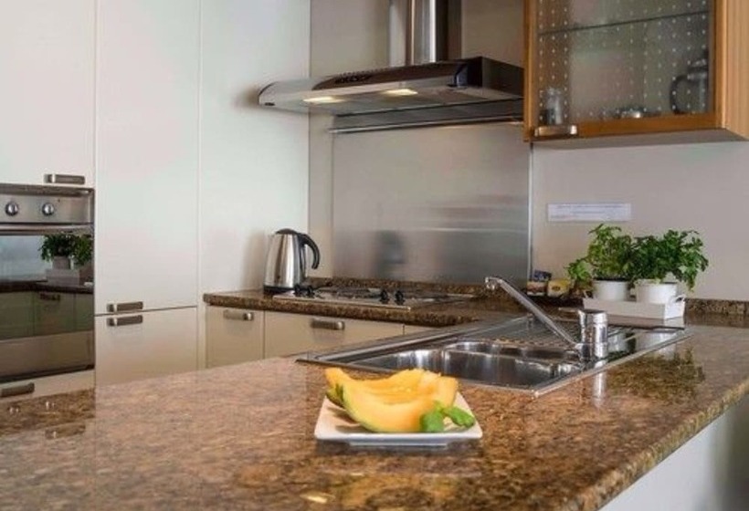 Апартаменты 2 Спальни, Belle Mer Beach Front Apartments