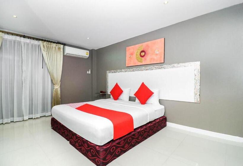 Havuz Manzaralı Standart Oda, Natural Beach Hotel Pattaya