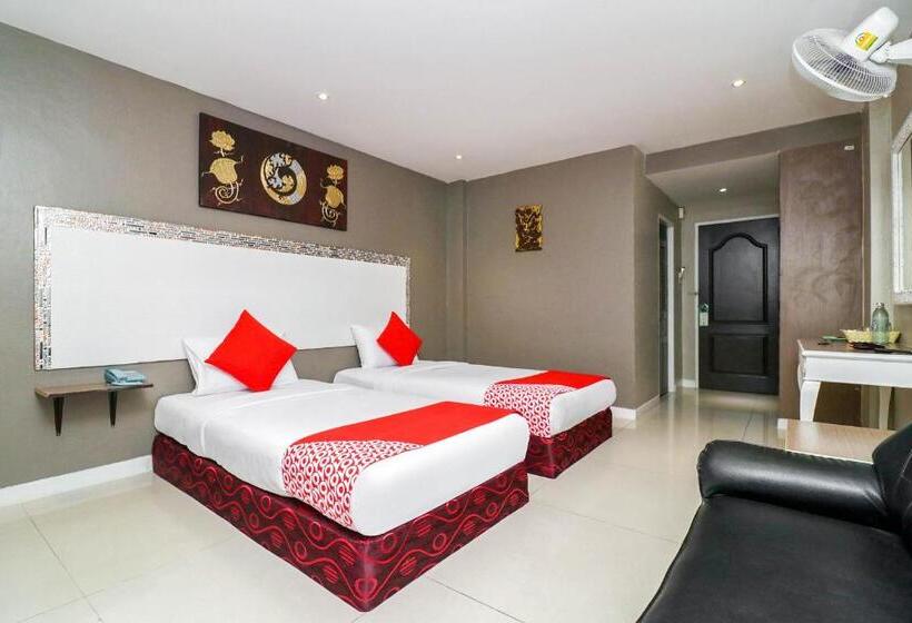 Havuz Manzaralı Standart Oda, Natural Beach Hotel Pattaya