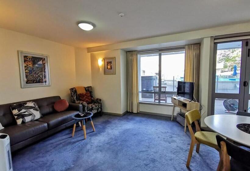آپارتمان 1 خوابه, The Anchorage Apartments