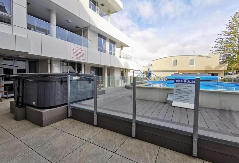 １ベッドルームアパートメント, The Anchorage Apartments