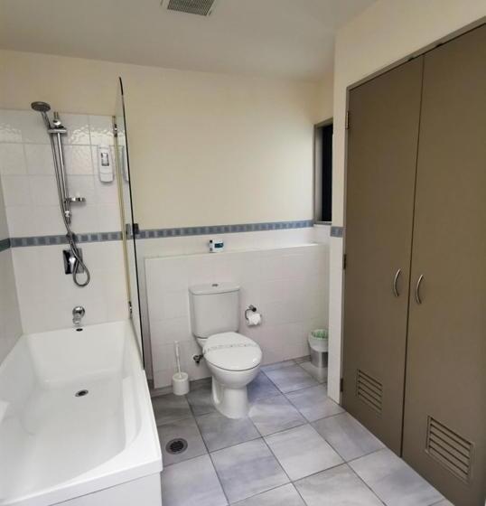 آپارتمان 1 خوابه با چشم‌انداز, The Anchorage Apartments