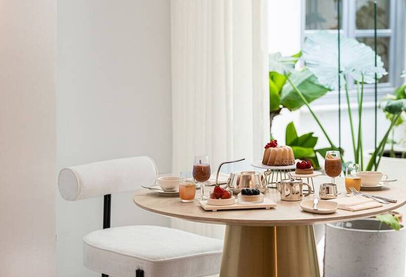 주니어 스위트, The Dolli At Acropolis, A Hotel To Live