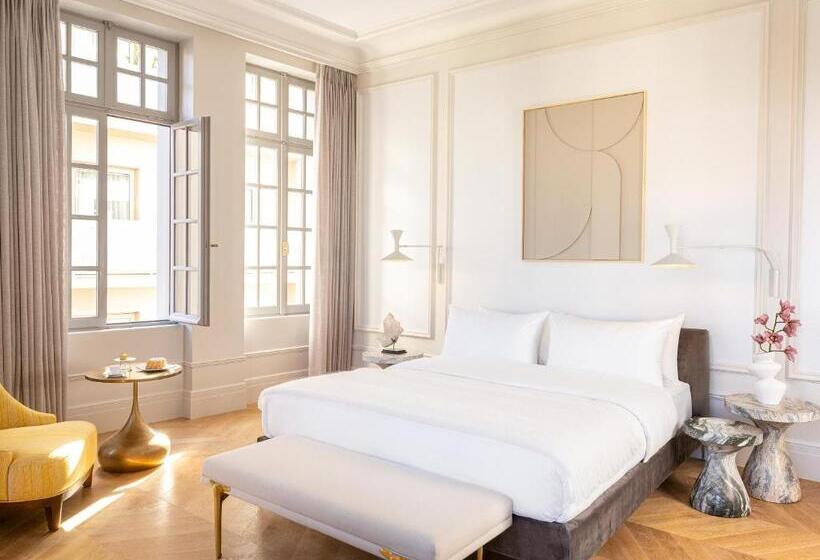 주니어 스위트, The Dolli At Acropolis, A Hotel To Live