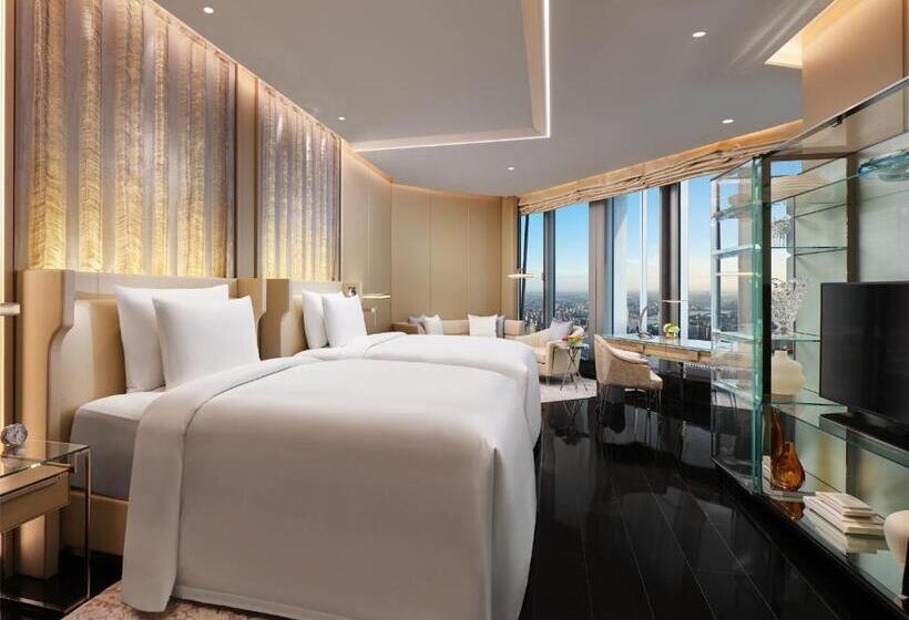 اتاق استاندارد, J Hotel, Shanghai Tower   Above All Else, Overlooking The Bund