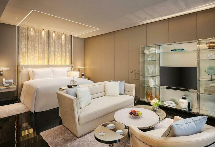 اتاق استاندارد با تخت بزرگ, J Hotel, Shanghai Tower   Above All Else, Overlooking The Bund
