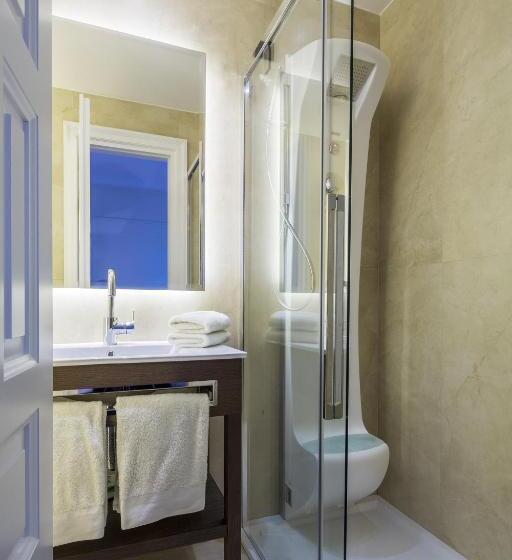 جناح جونيور ديلوكس, 3 Sixty Hotel & Suites