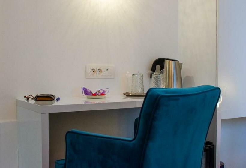 اتاق لوکس, Center Luxury Rooms 3