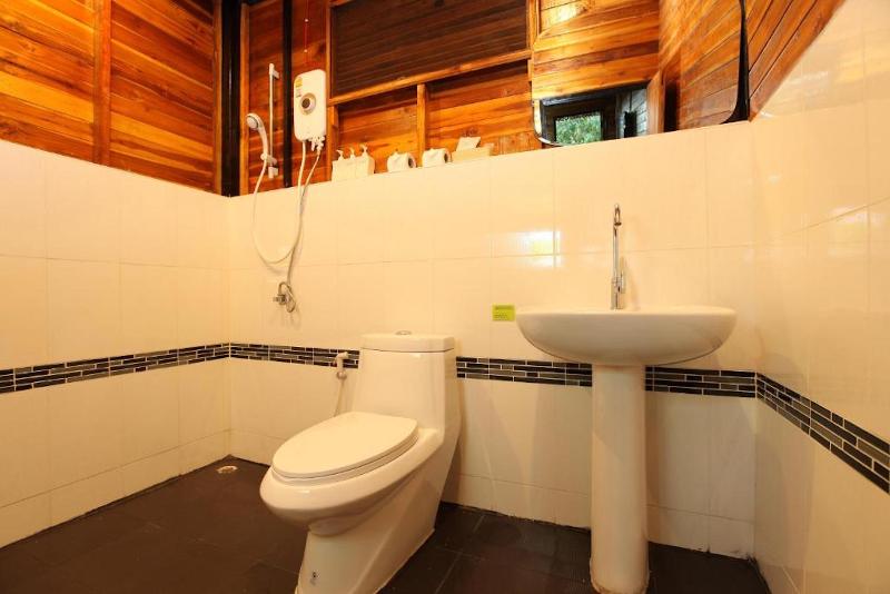 Номер Стандарт, The Cobble Beach Hotel  Phi Phi Island