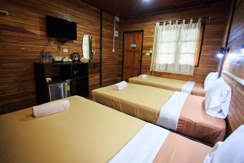 Номер Стандарт Трехместный, The Cobble Beach Hotel  Phi Phi Island