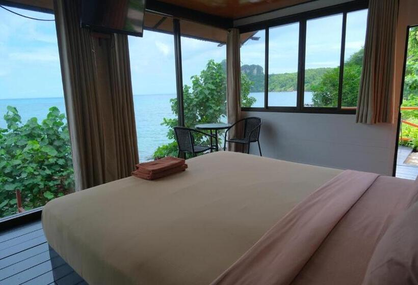 Бунгало Deluxe, The Cobble Beach Hotel  Phi Phi Island