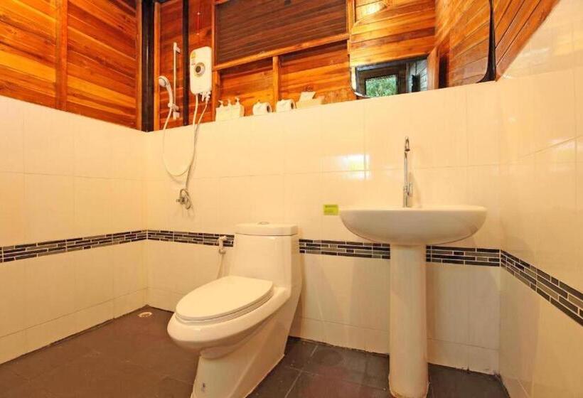 Номер Стандарт Трехместный, The Cobble Beach Hotel  Phi Phi Island
