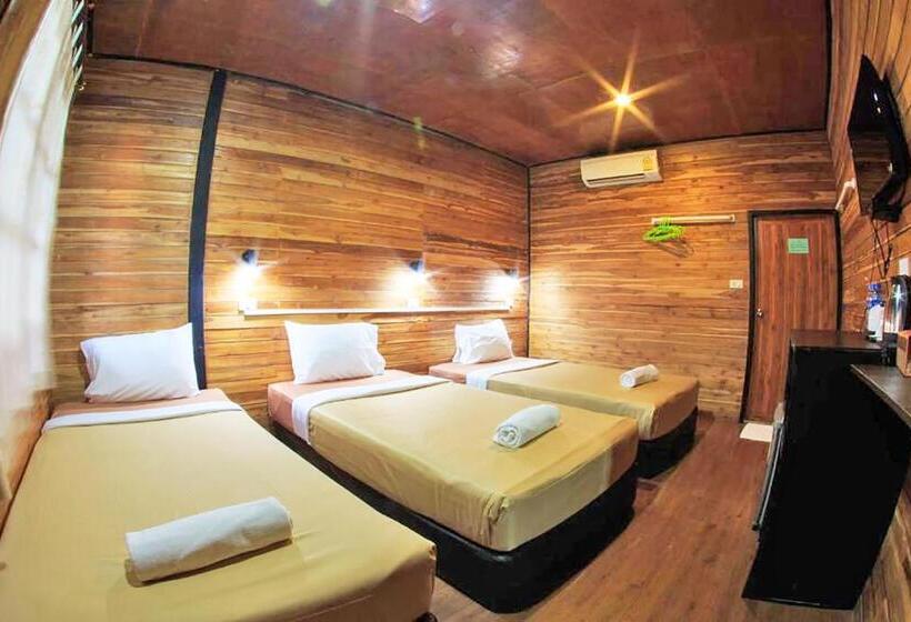 Номер Стандарт Трехместный, The Cobble Beach Hotel  Phi Phi Island