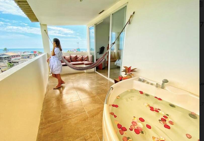 带阳台的豪华间, Me Hotel & Villas   Montañita Estates