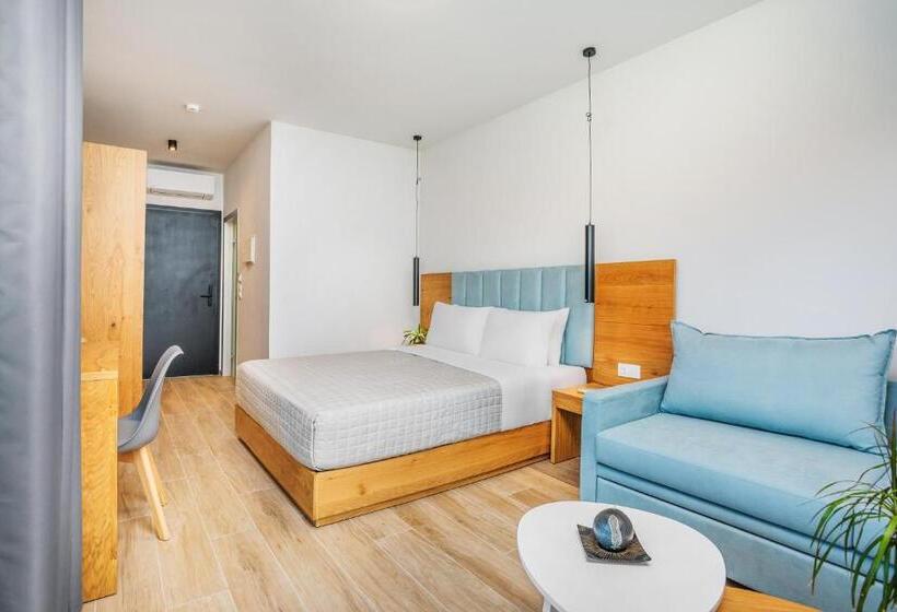 Трехместный Номер Стандарт Вид на Бассейн, Alexmare Hotel Fourka