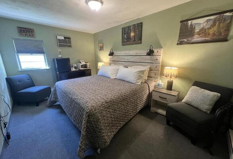 Номер Deluxe Кровать Кинг, Cedars Motel