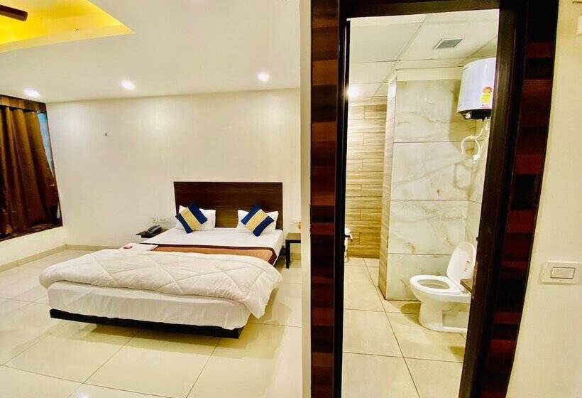 Номер Deluxe, Fabhotel Kinsfolk