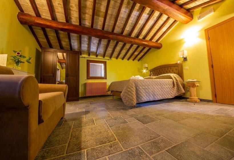 Номер Стандарт Трехместный, Il Borgo Incantato Dependance