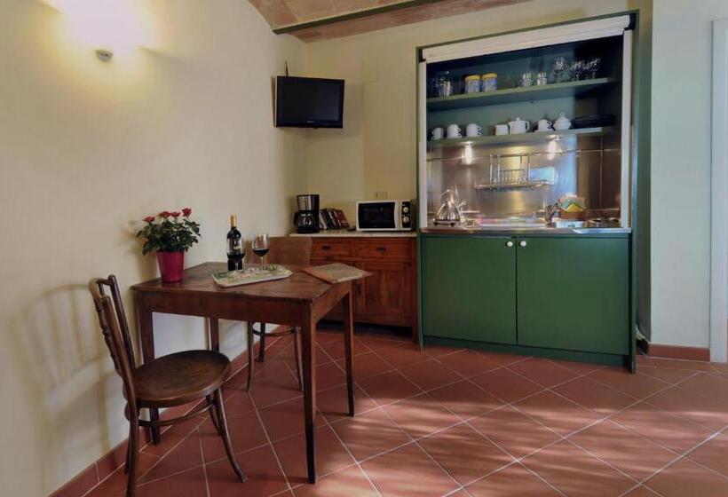Студия Стандарт, Agriturismo La Sovana