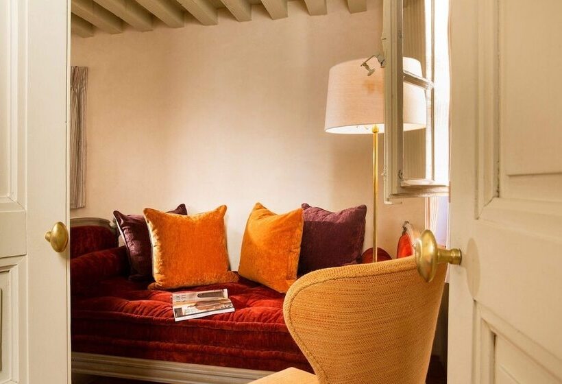 Полулюкс, La Maison D'uzès Relais & Châteaux