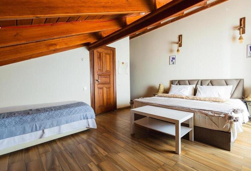 オーシャンビューデラックスルーム, Lavantali Konak  Taşev Otel Ve Restoran