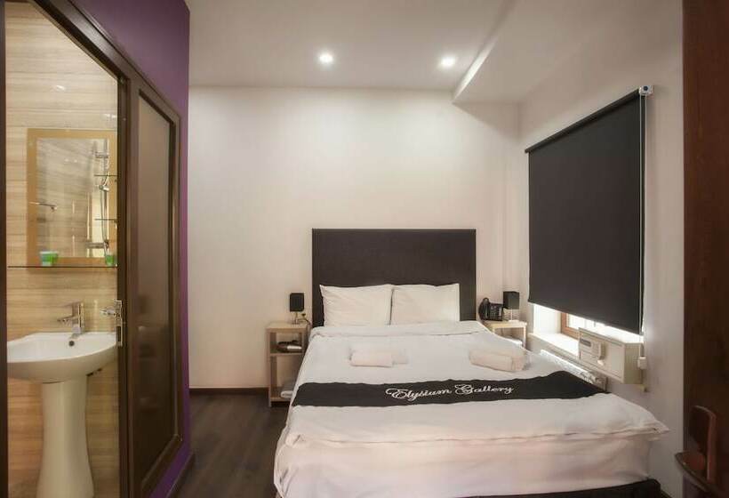 Comfort room with balcony, Elysium Gallery