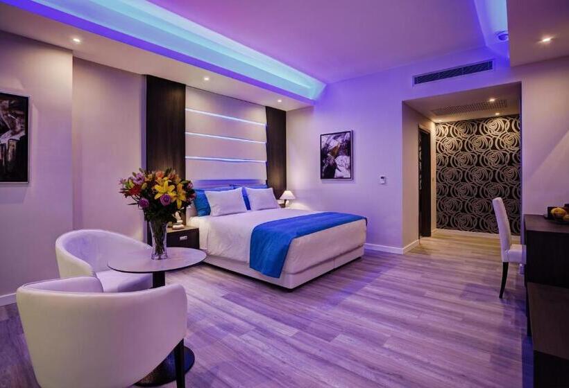 اتاق استاندارد, The Josephine Boutique