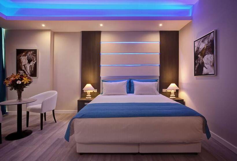 اتاق استاندارد سه نفره, The Josephine Boutique